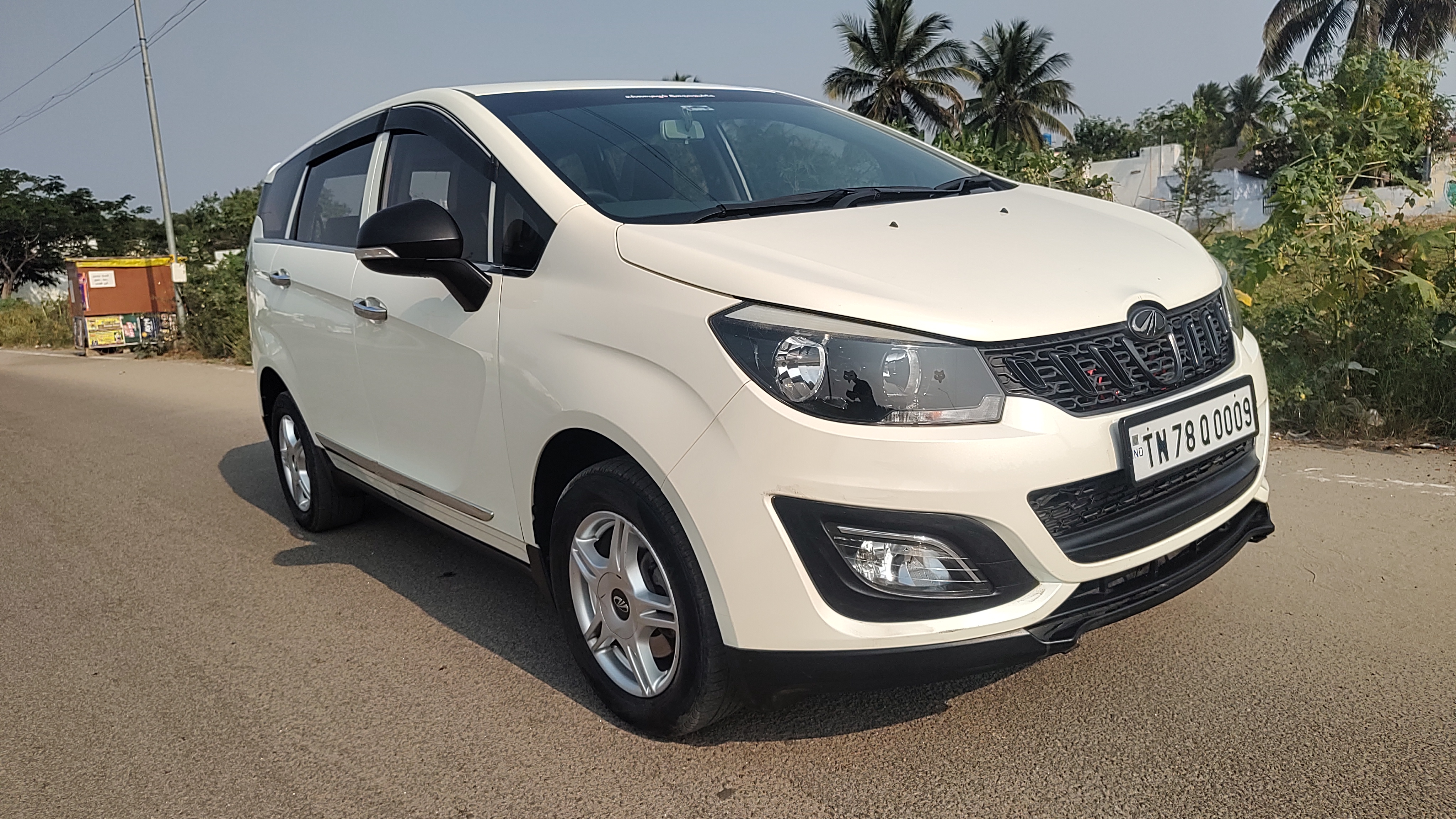 Mahindra Marazzo M2 8Str