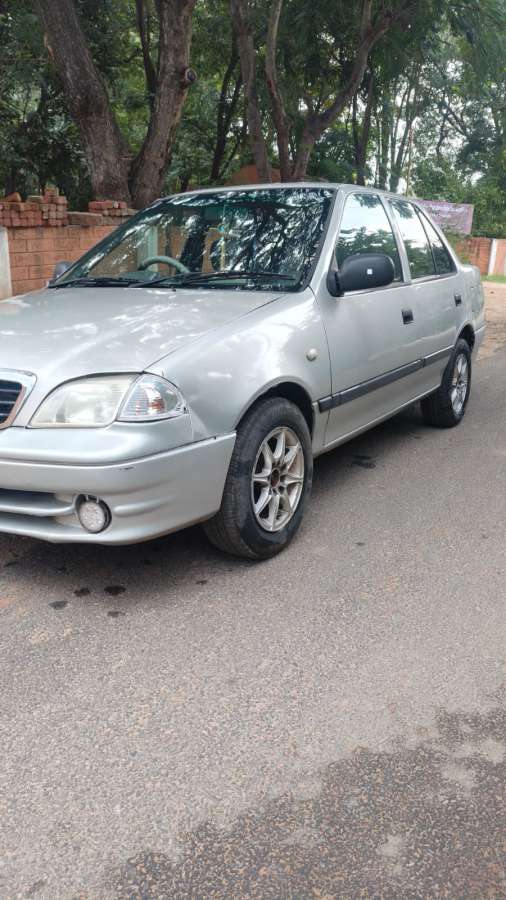 Maruti Suzuki Esteem VXI