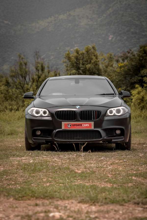 BMW 5 Series 530i Sedan