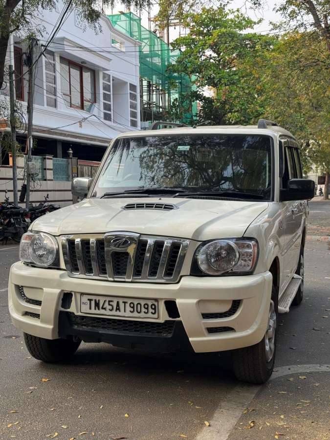 Mahindra Scorpio EX
