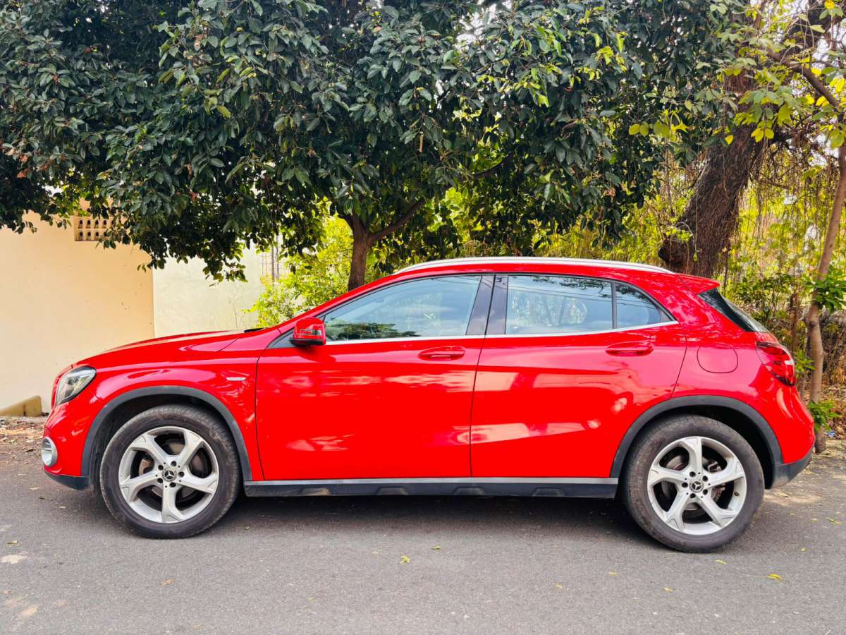 Mercedes Benz GLA