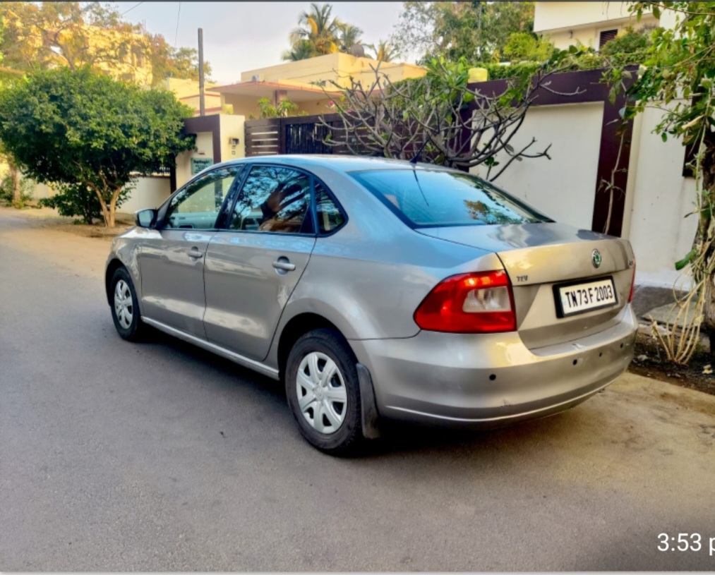 Skoda Rapid 1.6 MPI AT Ambition