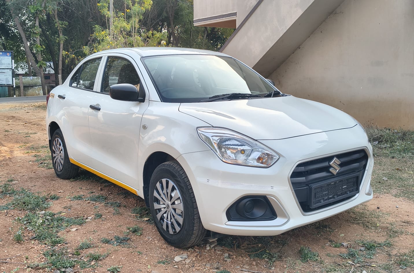 Maruti Suzuki Swift Dzire Tour 1.2 S STD CNG Maruti Suzuki Swift Dzire Tour 1.2 S STD CNG