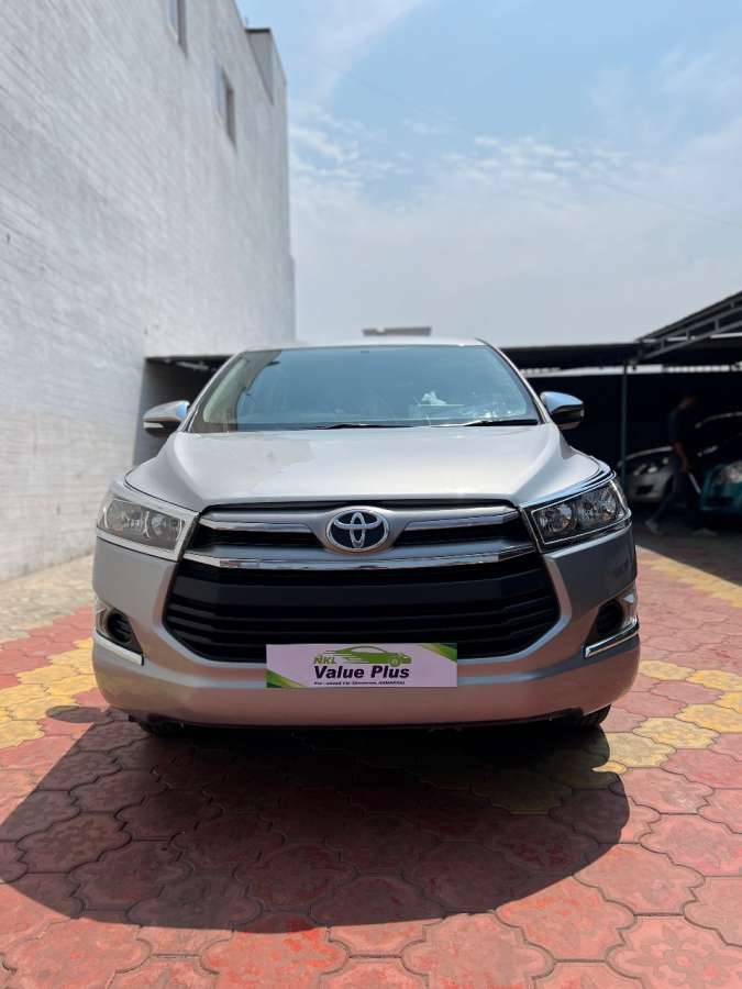 Toyota Innova Crysta 2.4 GX