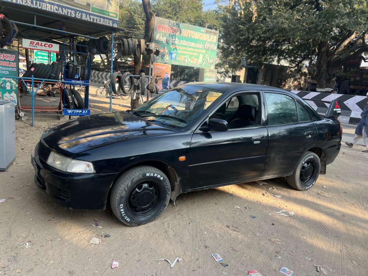 Mitsubishi Lancer GLXD