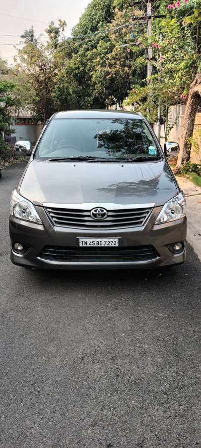 Toyota Innova 2.5 GX 7 STR BS IV
