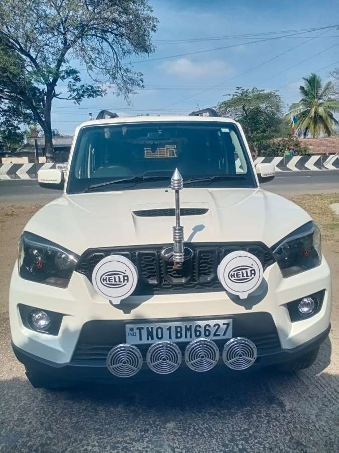 Mahindra Scorpio S5