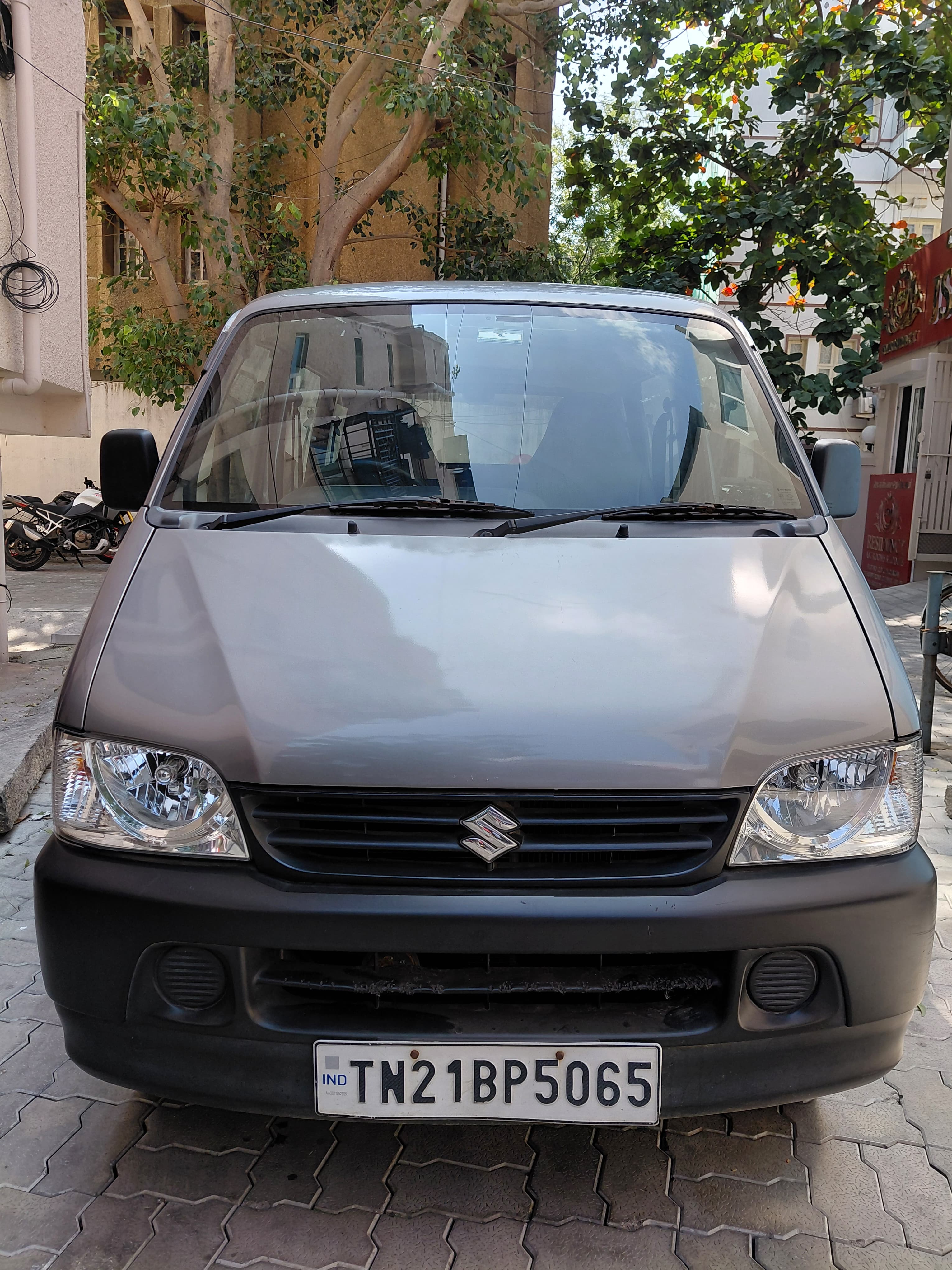 Maruti Suzuki Eeco 5 STR Ac
