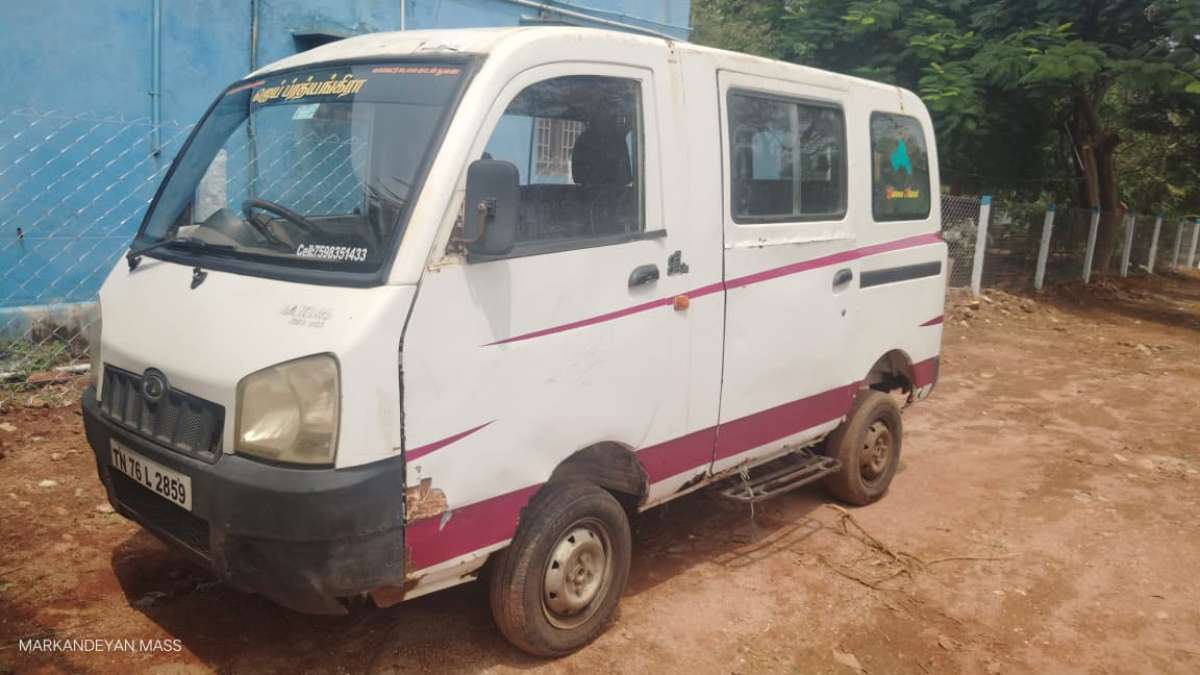Mahindra Maxximo 8 Seater