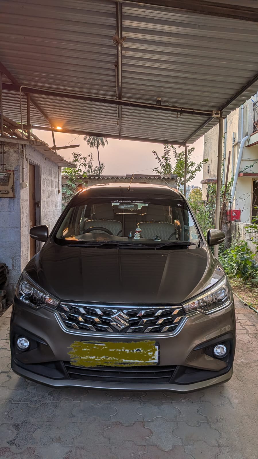 Maruti Suzuki Ertiga ZXi (O) Maruti Suzuki Ertiga ZXi (O)