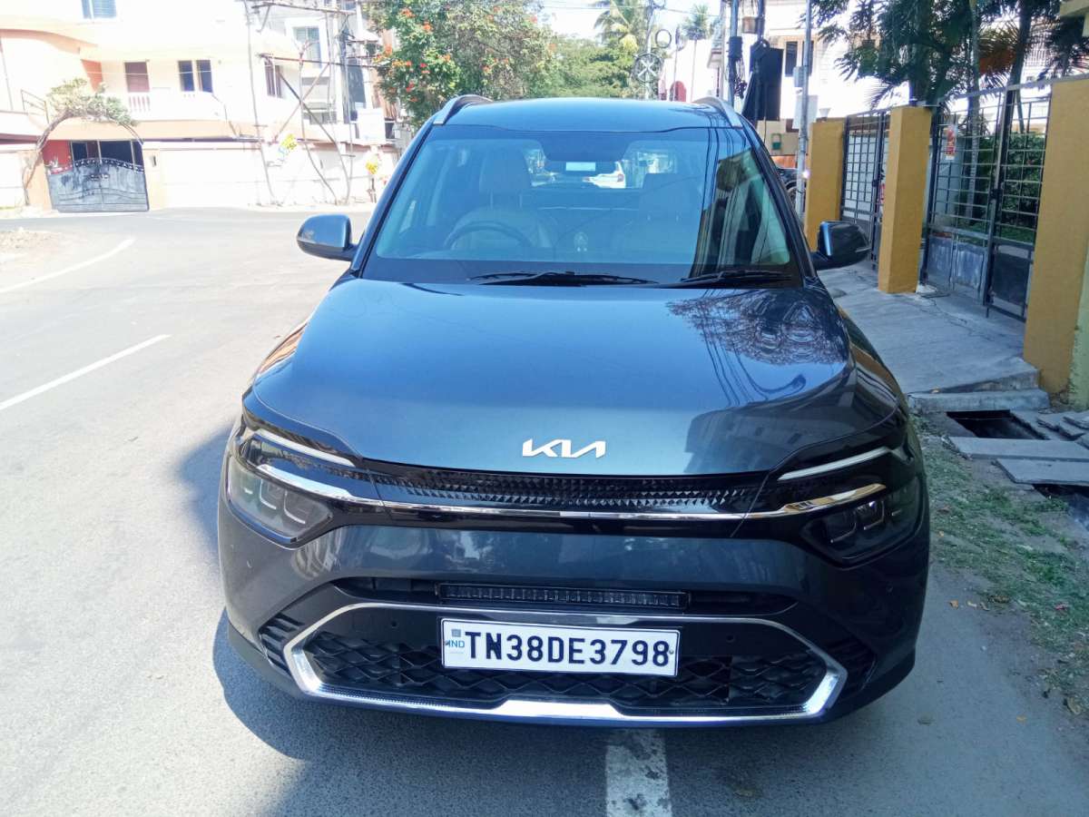 Kia carens Luxury Plus