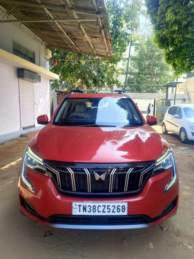 Mahindra XUV700 AX 7 Petrol AT 7 STR