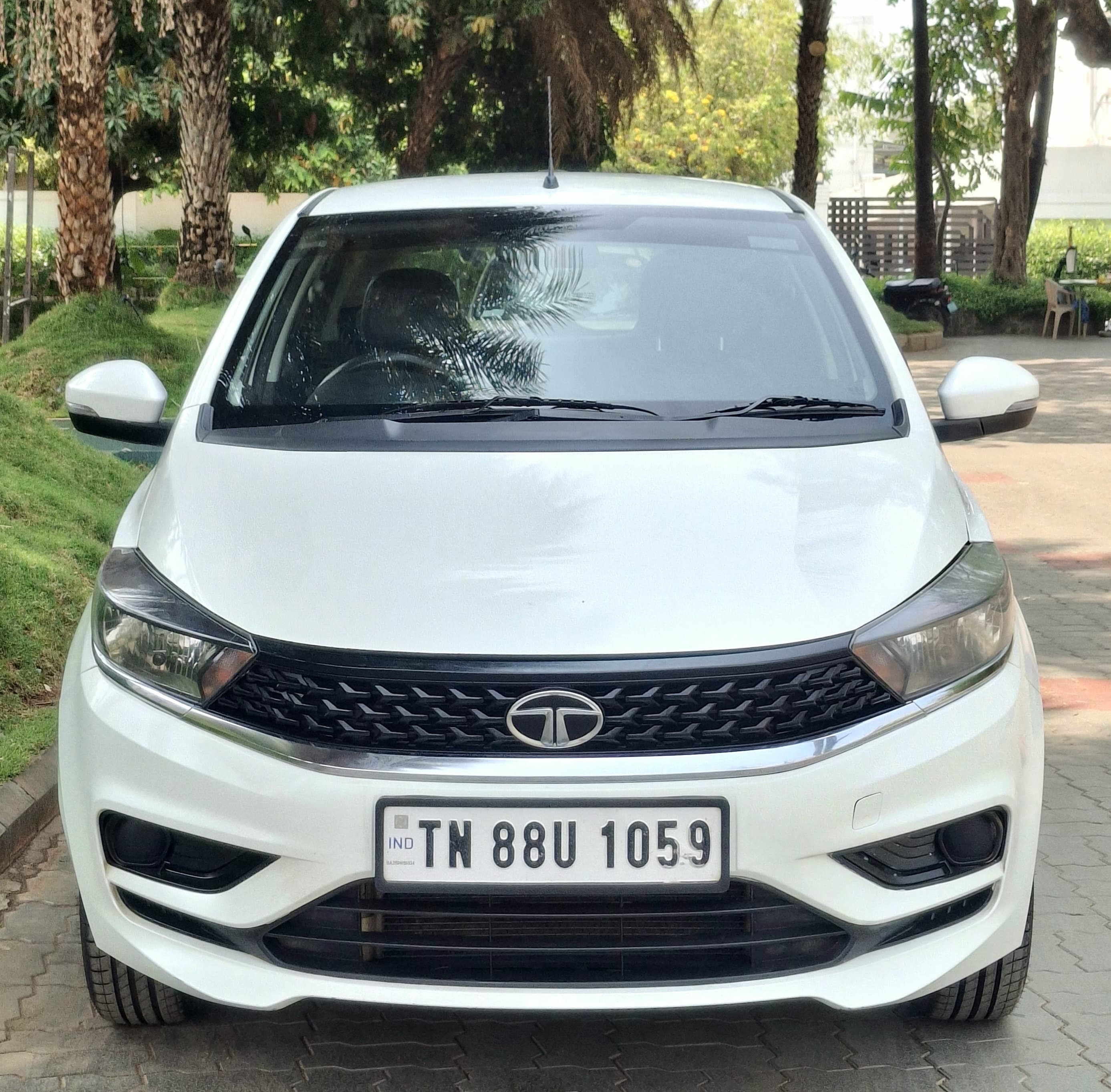 Tata Tiago XT