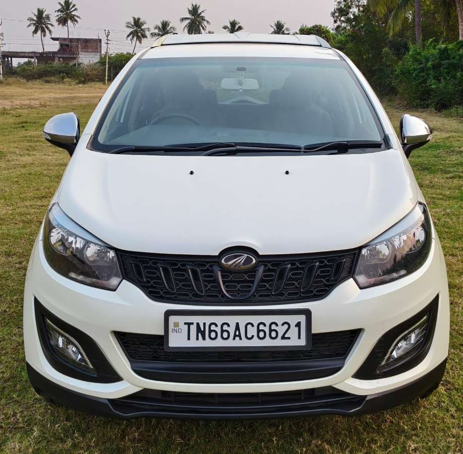 Mahindra Marazzo M2
