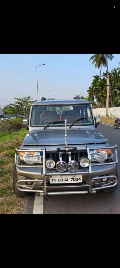 Mahindra Bolero LX