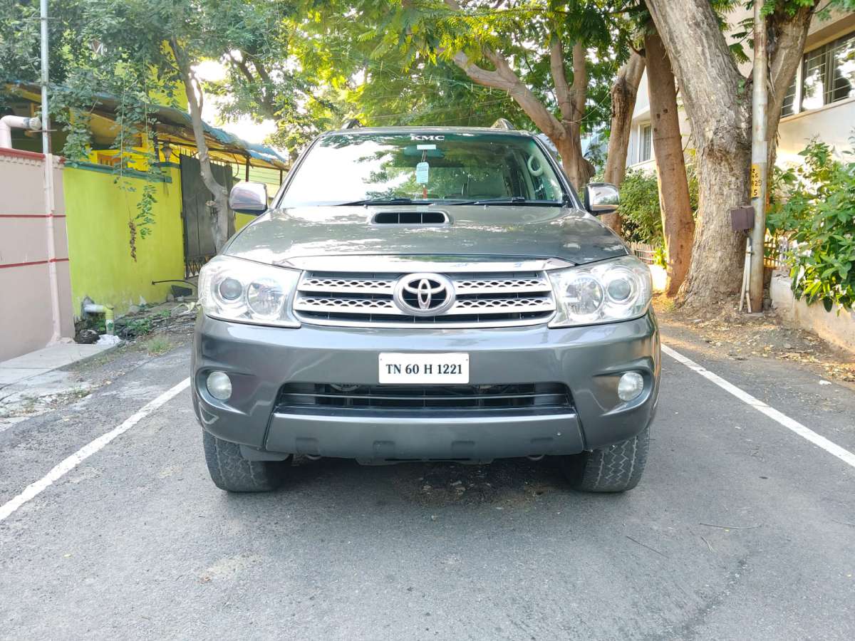 Toyota Fortuner 3.0 4X4 MT