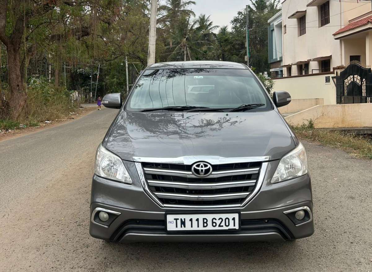 Toyota Innova 2.5 V 7 STR