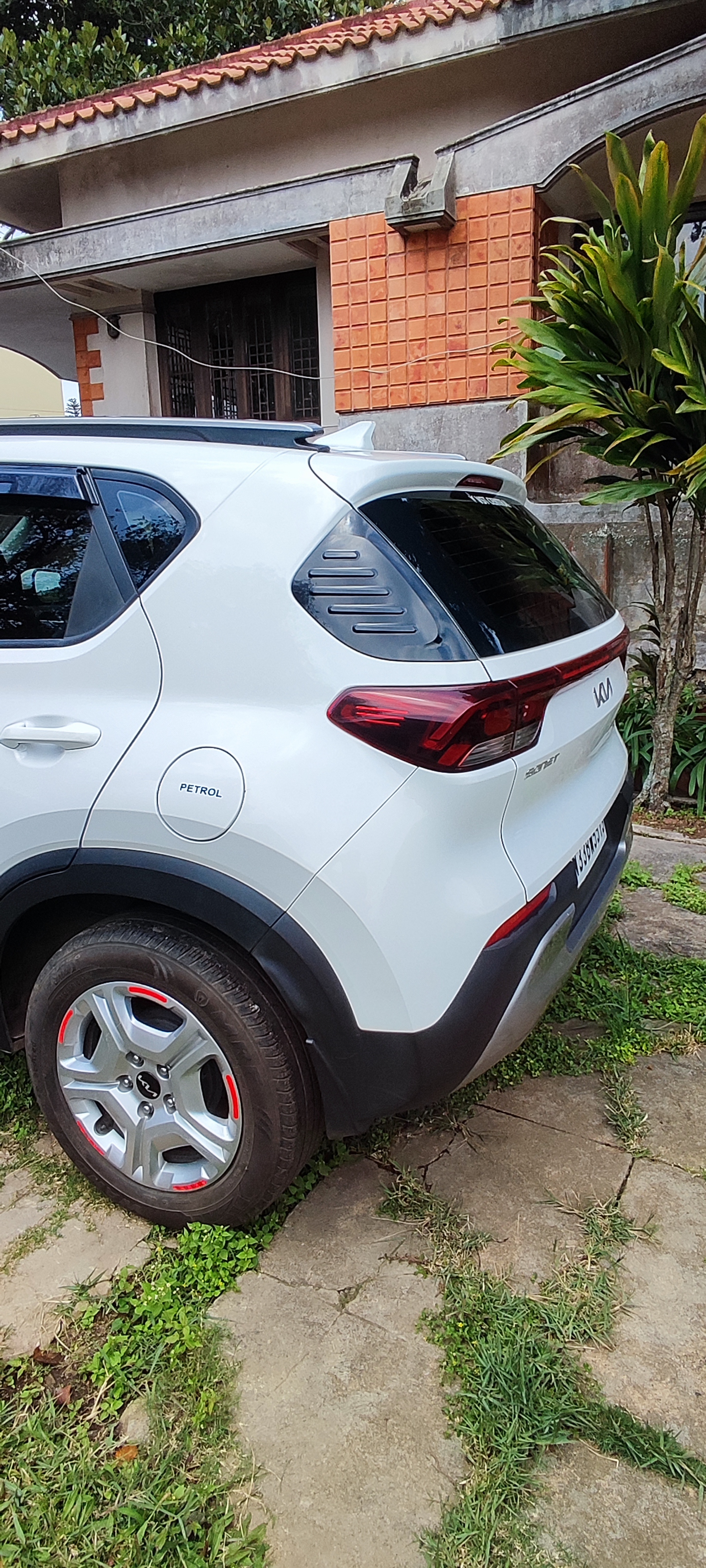 Kia Sonet 1.2 HTK Plus