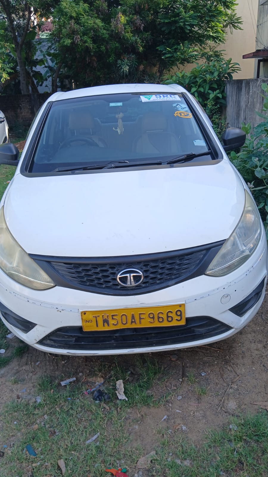 Tata Zest 1.3 XE Qudrajet 75 Ps