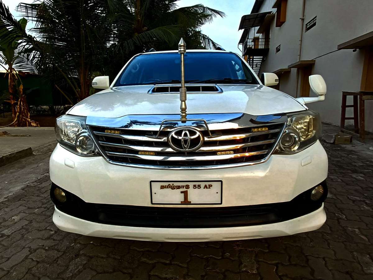 Toyota Fortuner 4*2