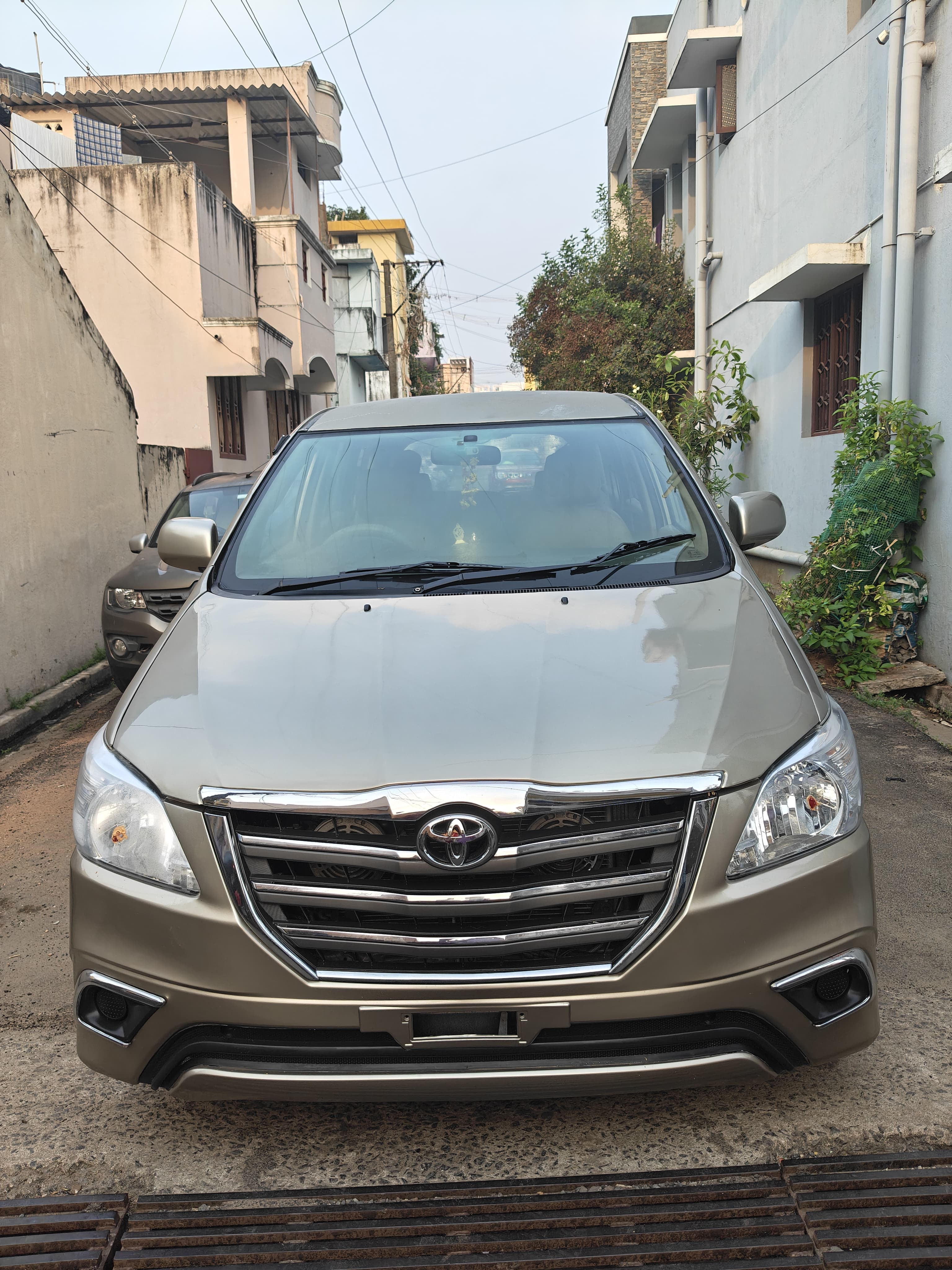 Toyota Innova 2.5 G 8 STR BS IV