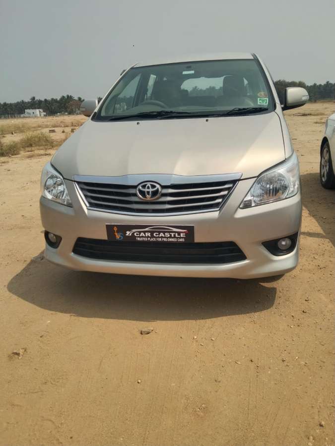 Toyota Innova 2.5 E