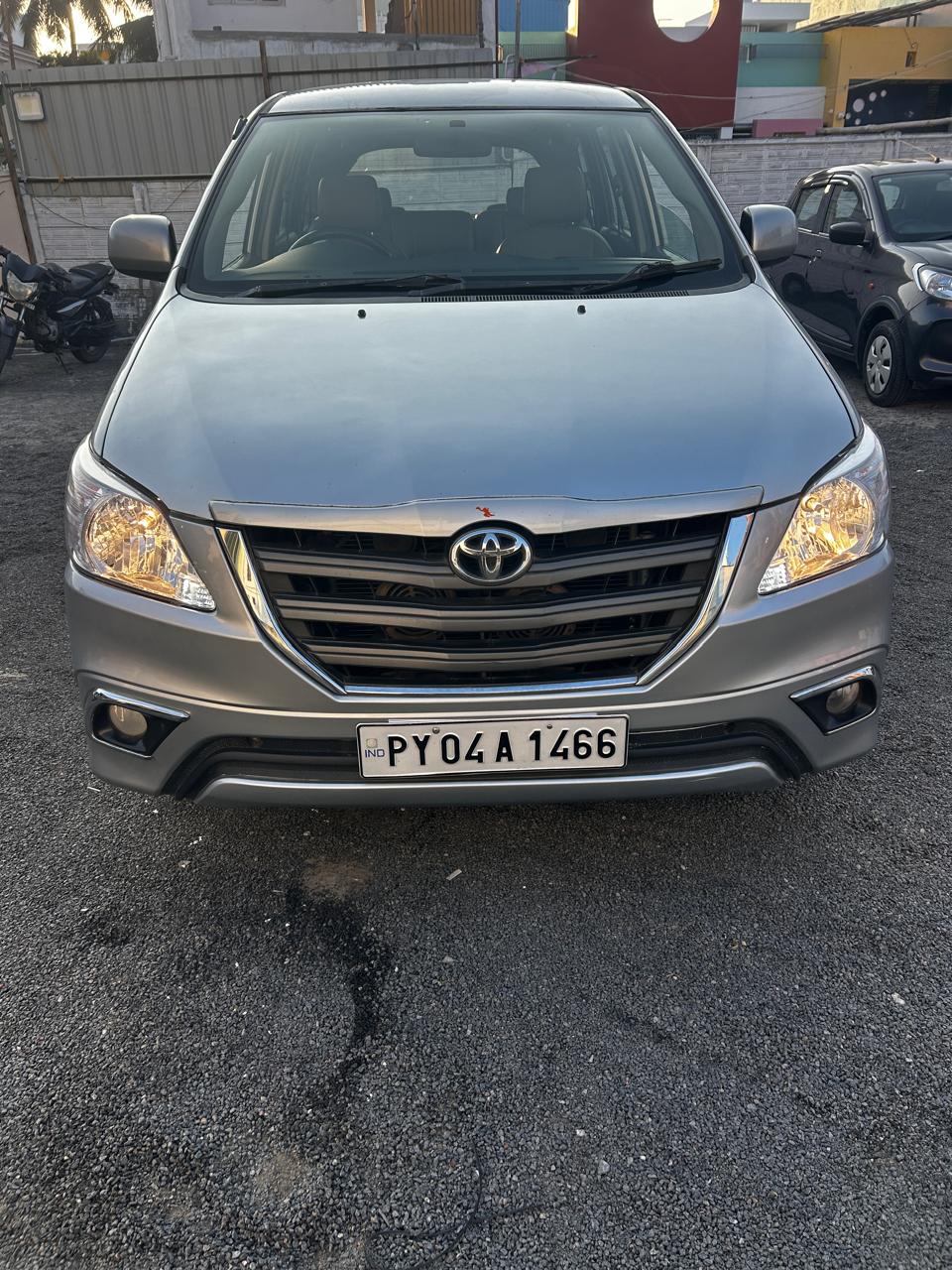 Toyota Innova 2.5 G4 8  STR