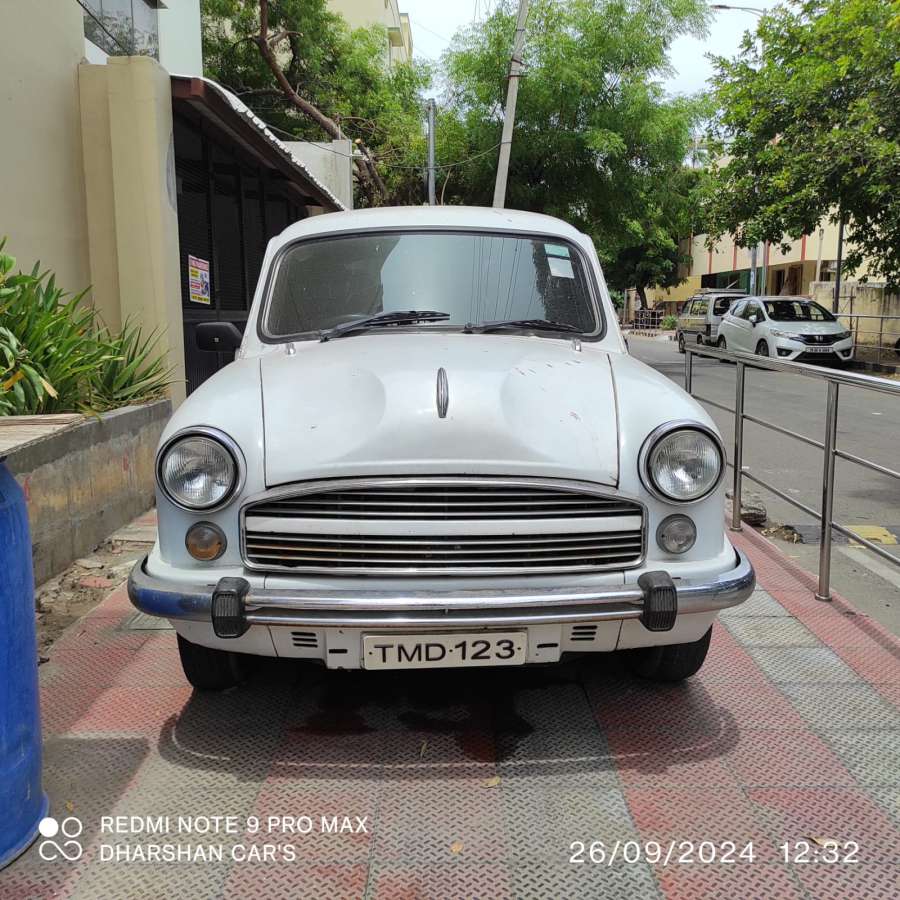 Hindustan Motors Ambassador dx