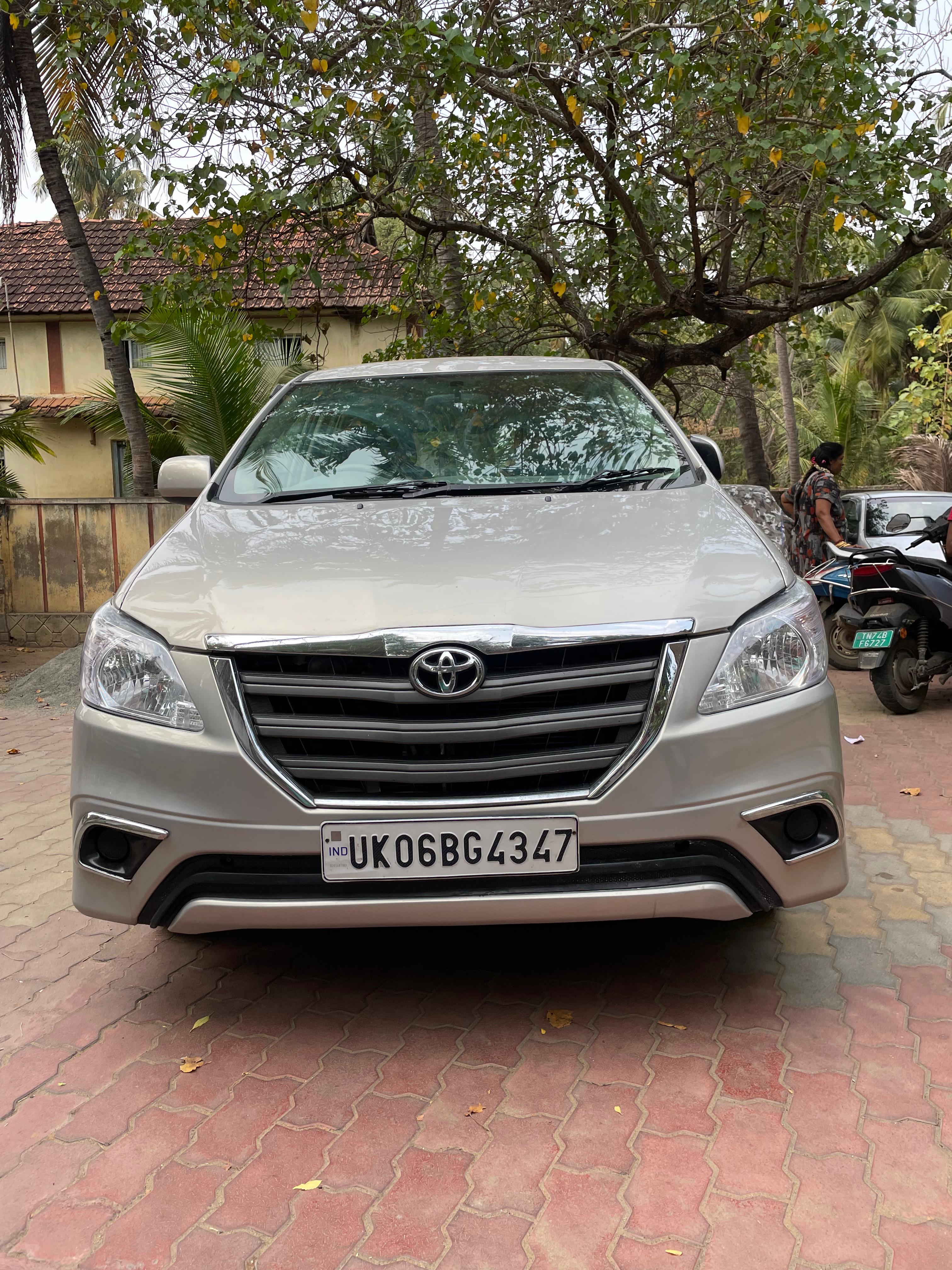 Toyota Innova 2.5 G 7 STR