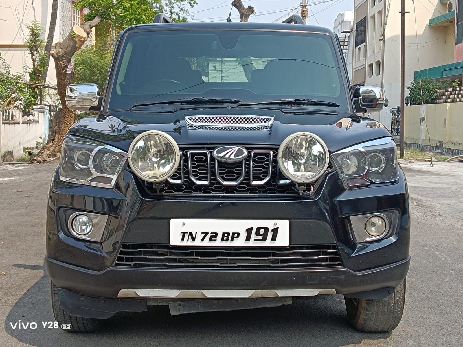 Mahindra Scorpio S11