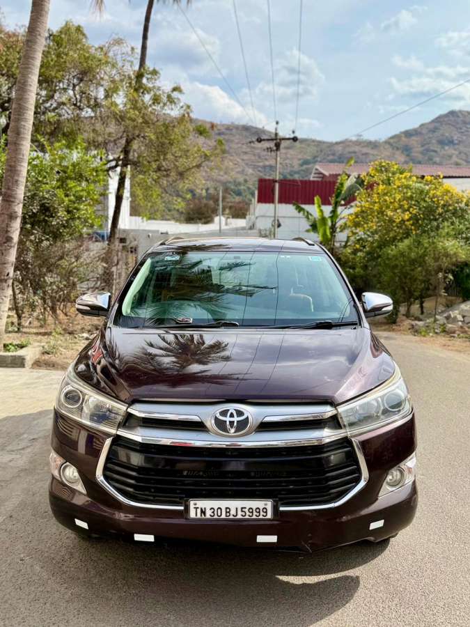 Toyota Innova Crysta 2.8 Z