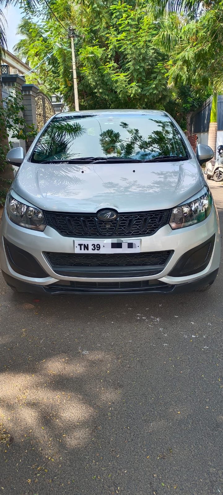 Mahindra Marazzo M2 7 STR