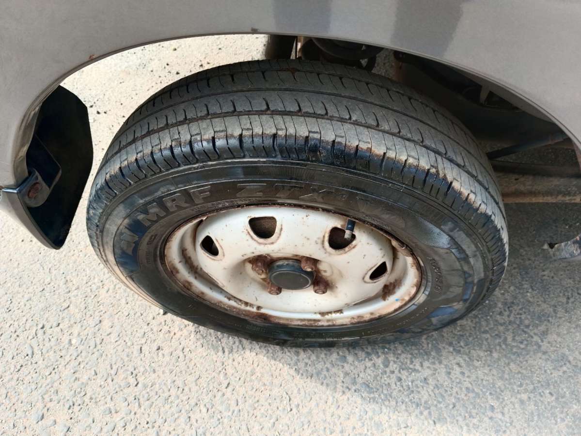 Maruti Suzuki Eeco - Image 7