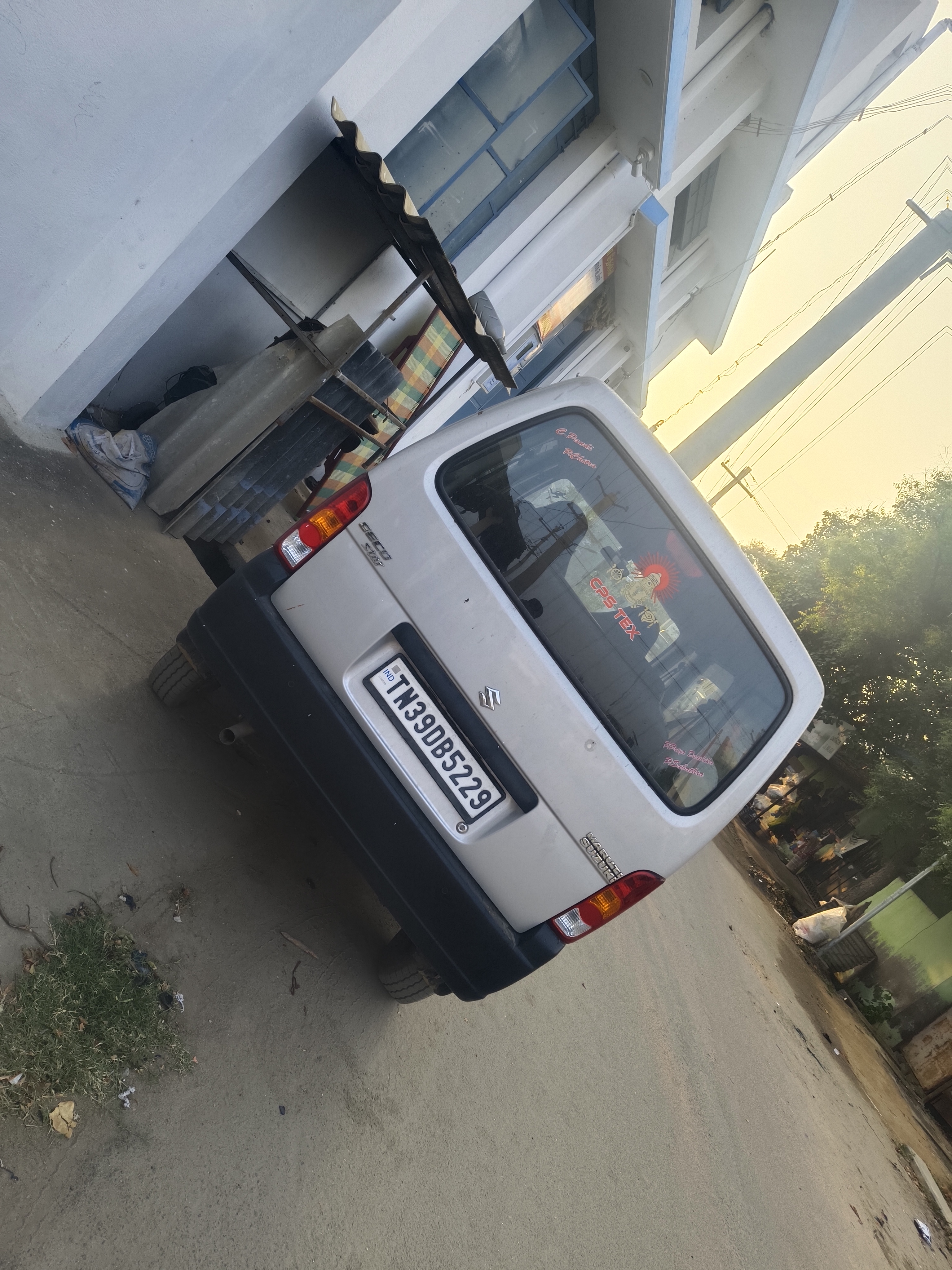 Maruti Suzuki Eeco 5 STR Ac