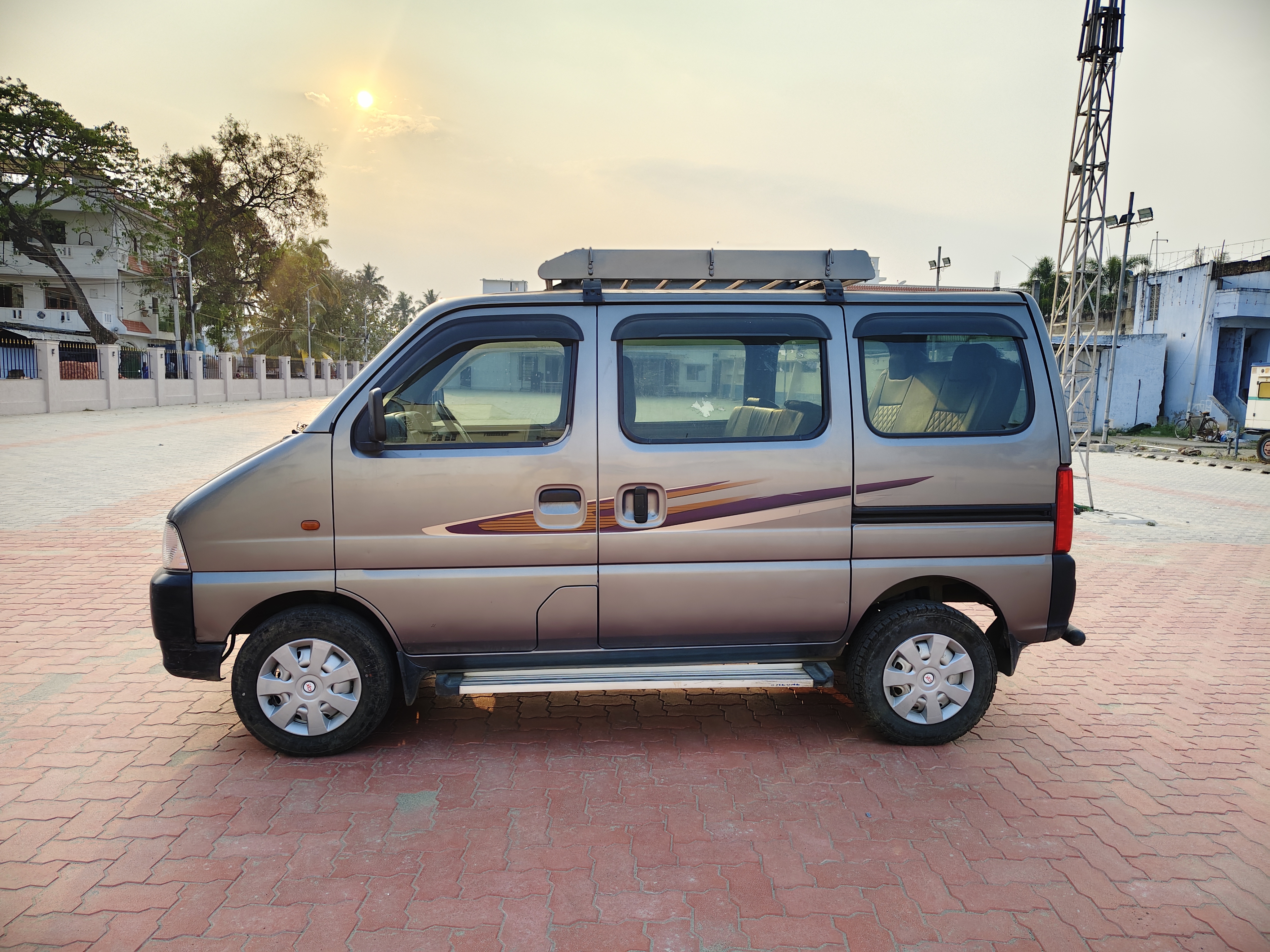 Maruti Suzuki Eeco 5 STR Ac