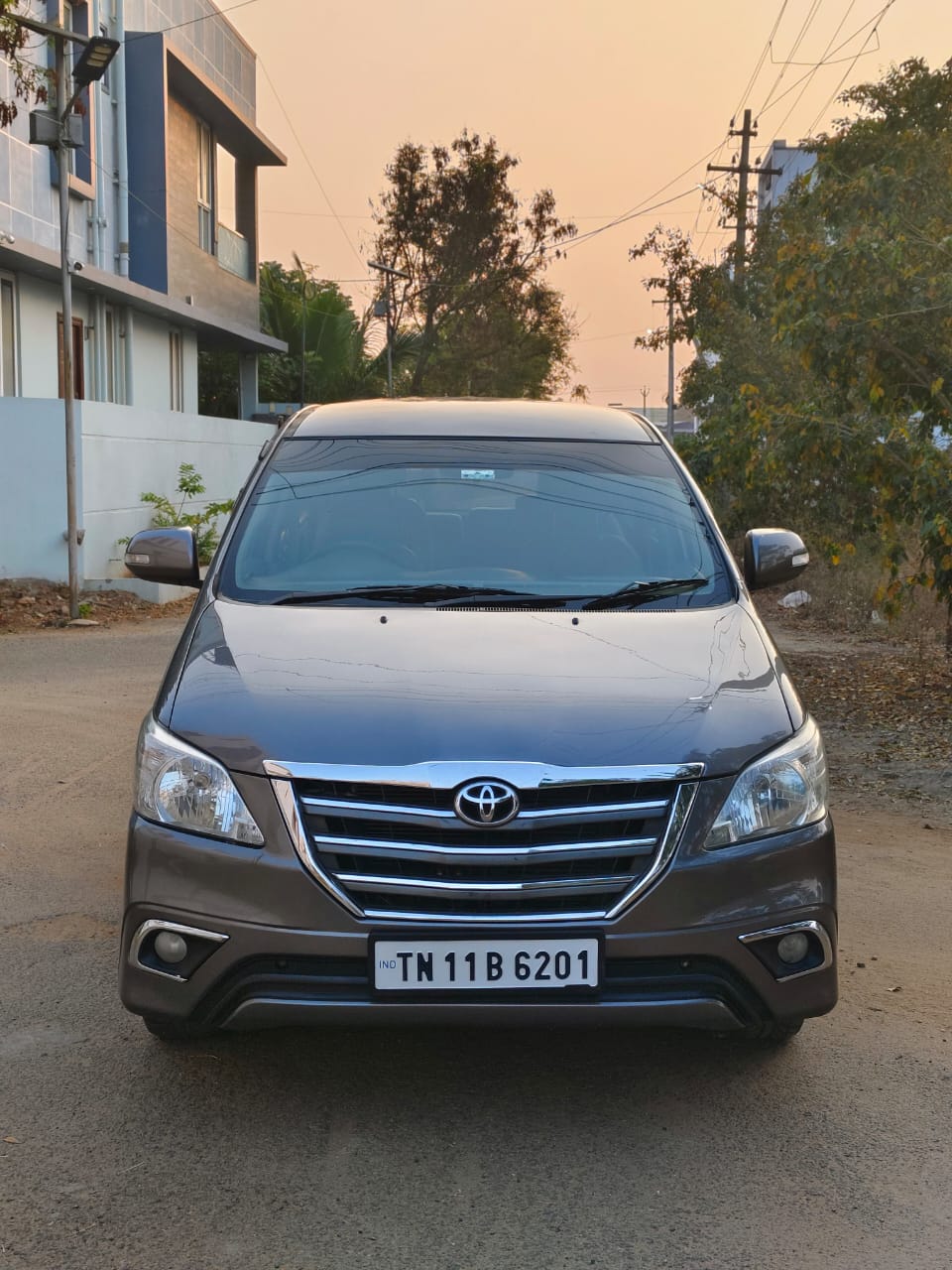 Toyota Innova 2.5 V