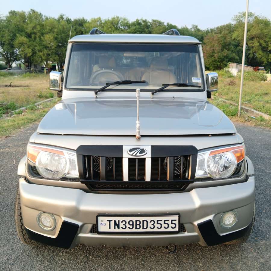 Mahindra Bolero SLE