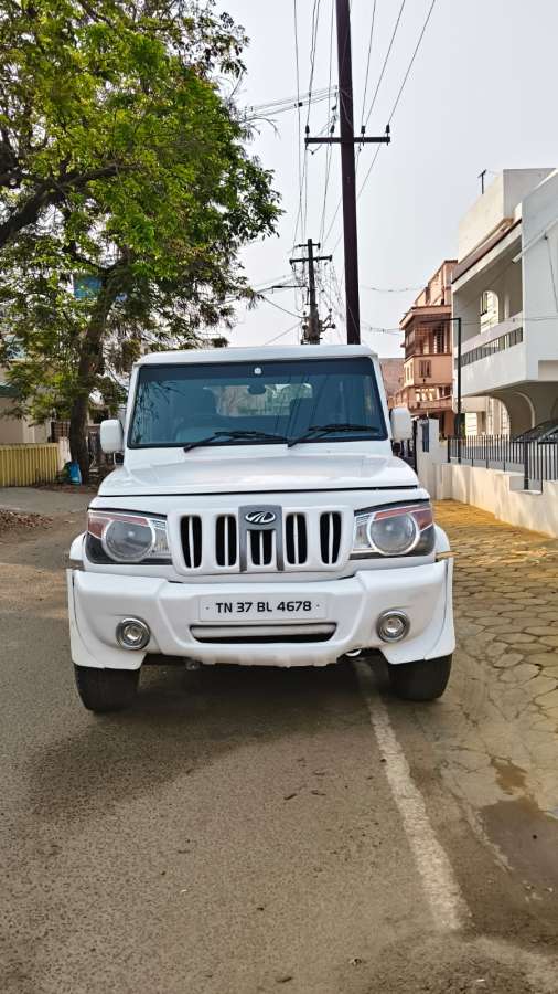 Mahindra Bolero SLE
