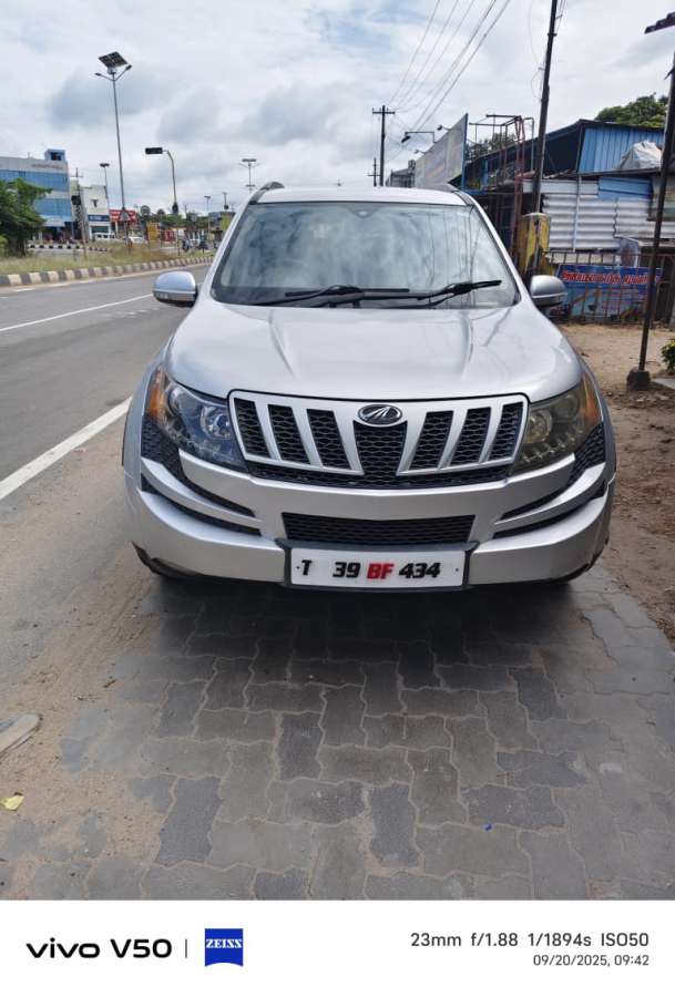 Mahindra XUV500 others