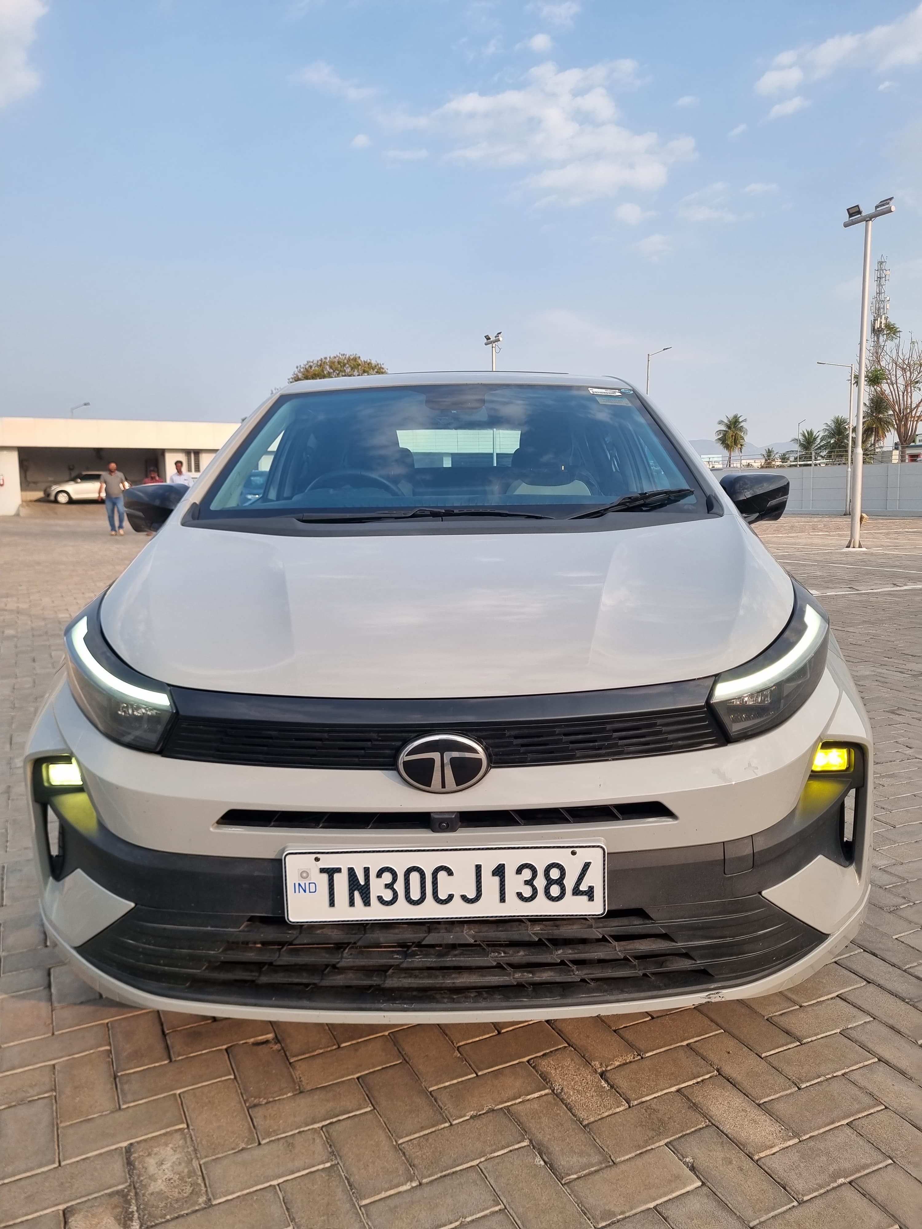 Tata Altroz Creative S