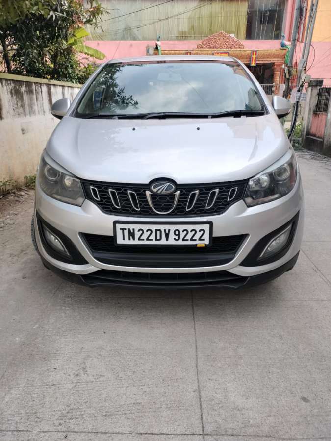 Mahindra Marazzo M6 Plus