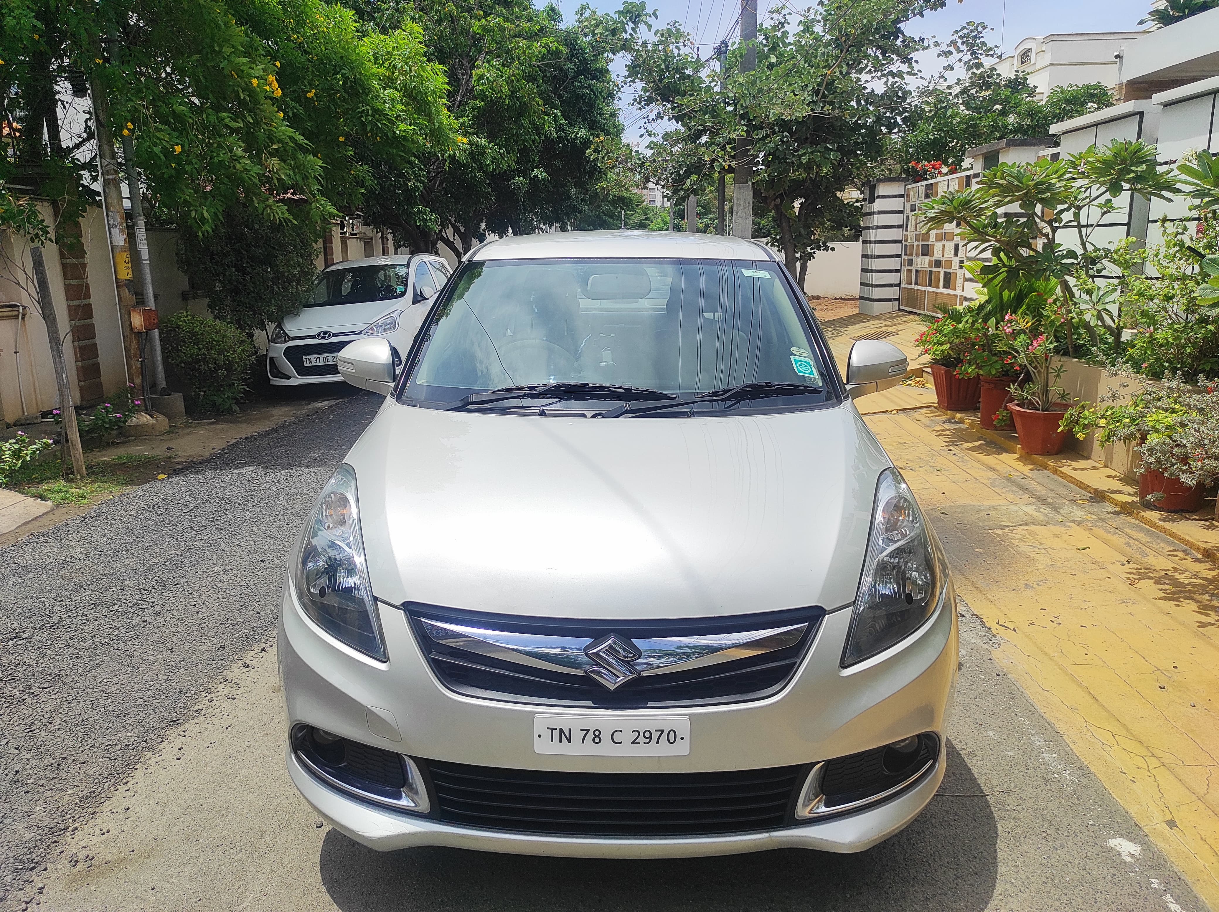 Maruti Suzuki Swift dzire VXI Opt