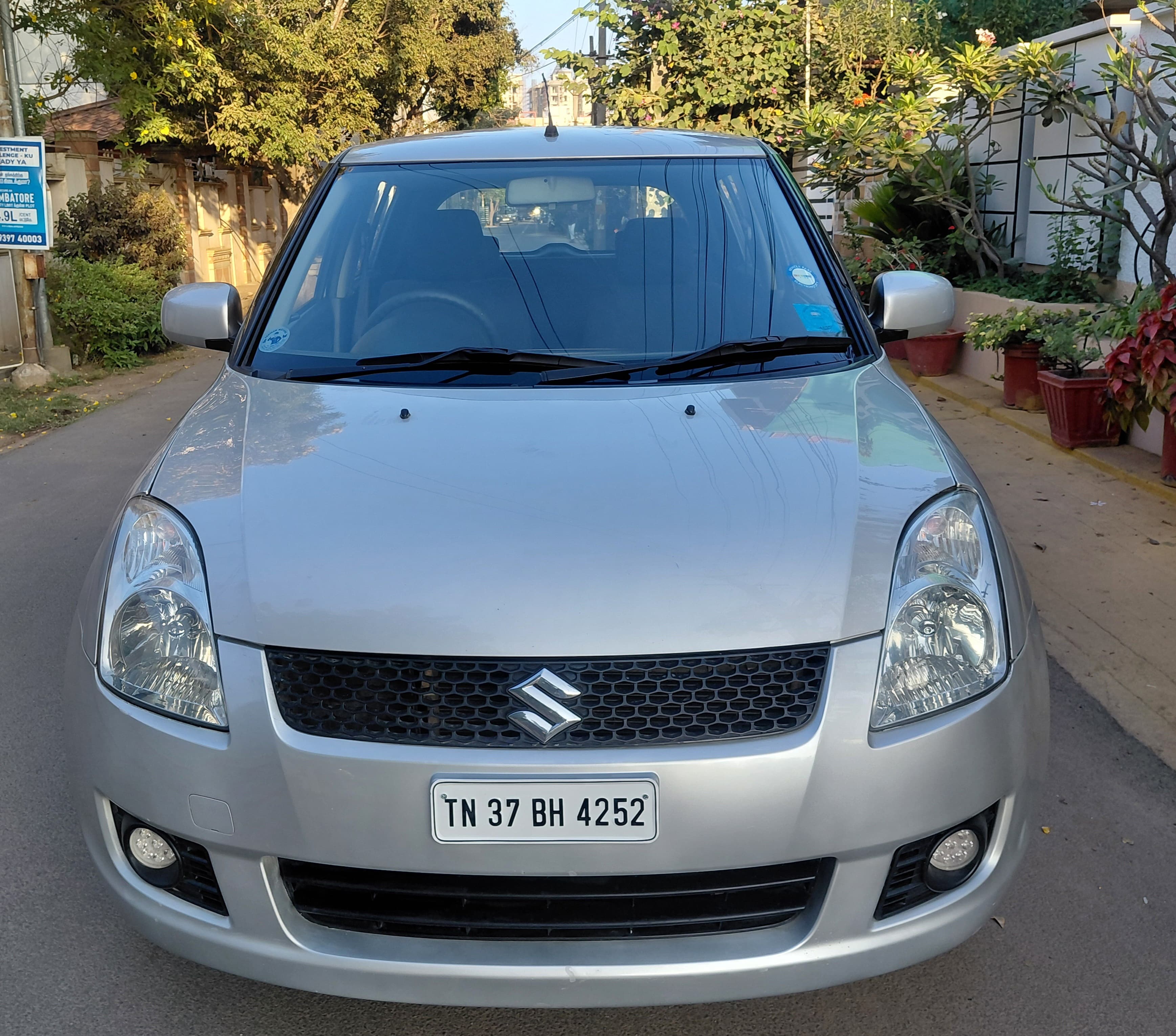 Maruti Suzuki Swift VXI