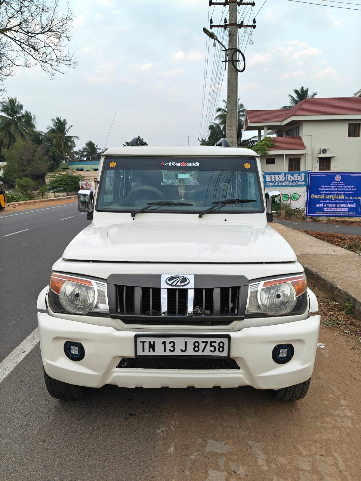 Mahindra Bolero SLX