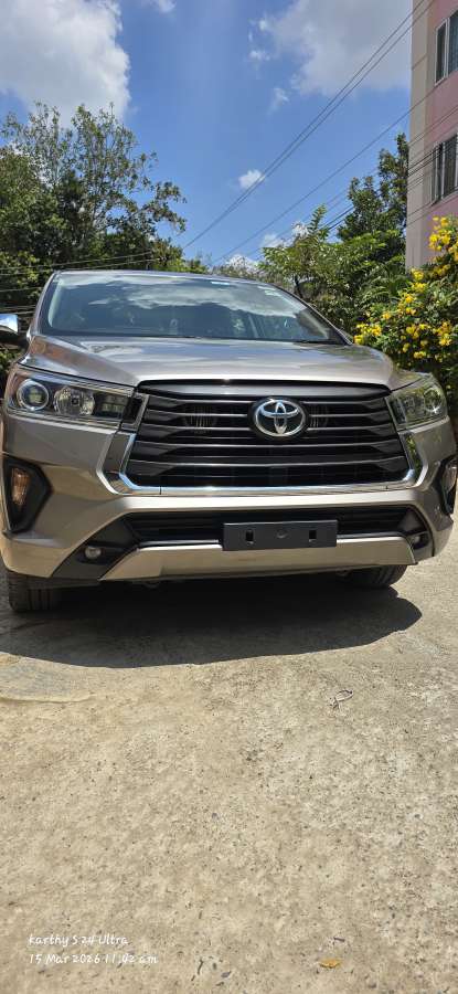 Toyota Innova Crysta 2.4 ZX 7 STR