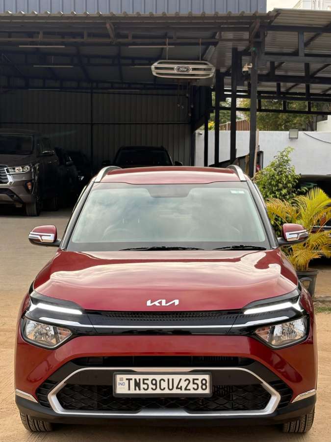 Kia carens Prestige Plus