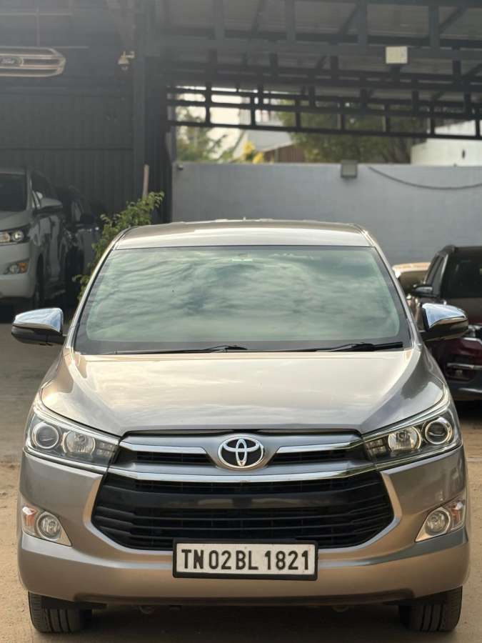 Toyota Innova Crysta 2.8 Z