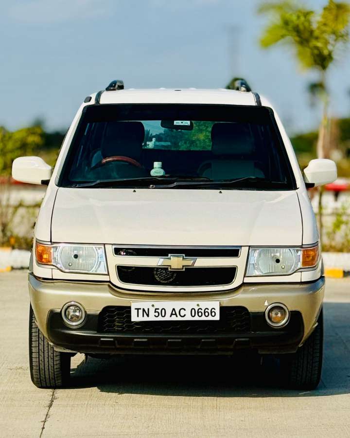 Chevrolet Tavera LS 10 STR BS IV