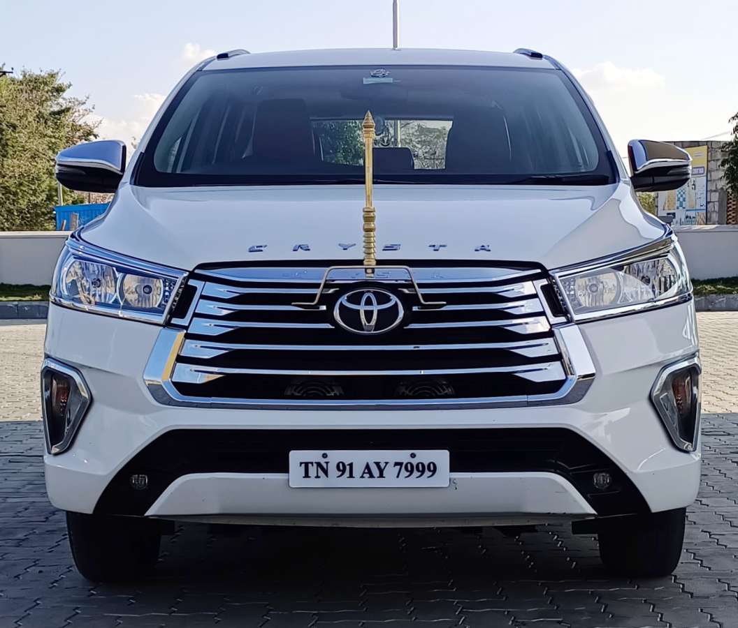 Toyota Innova Crysta 2.4 GX 8 STR