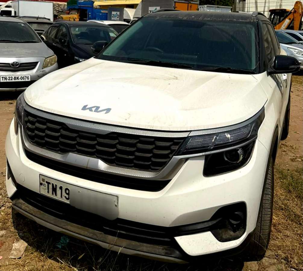 Kia Seltos 1.5 MT HTX PLUS